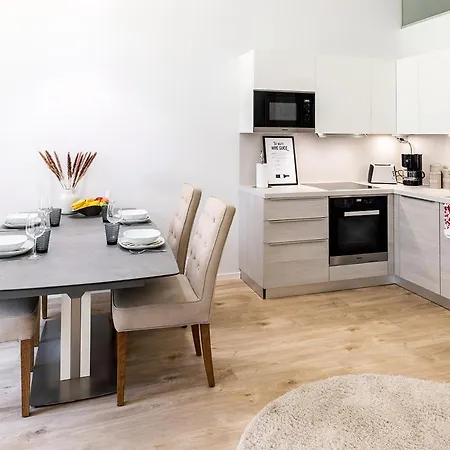 Apartment Seaside Deluxe Loft - Beach, Free Parking & 10 Min To Metro Espoo