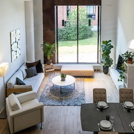 Seaside Deluxe Loft - Beach, Free Parking & 10 Min To Metro Apartment Espoo
